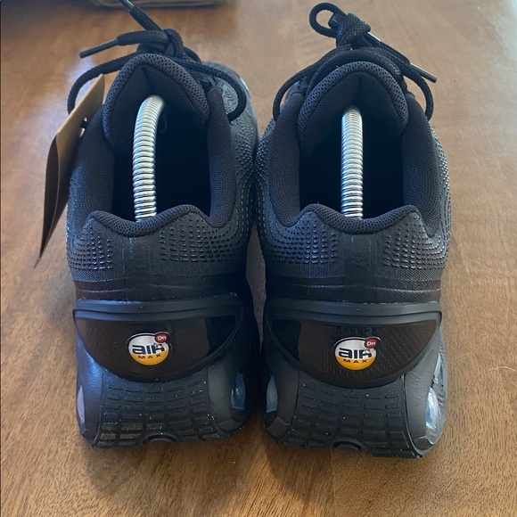 Nike Black Air Max DN Men's Sneakers - Picture 5 of 7